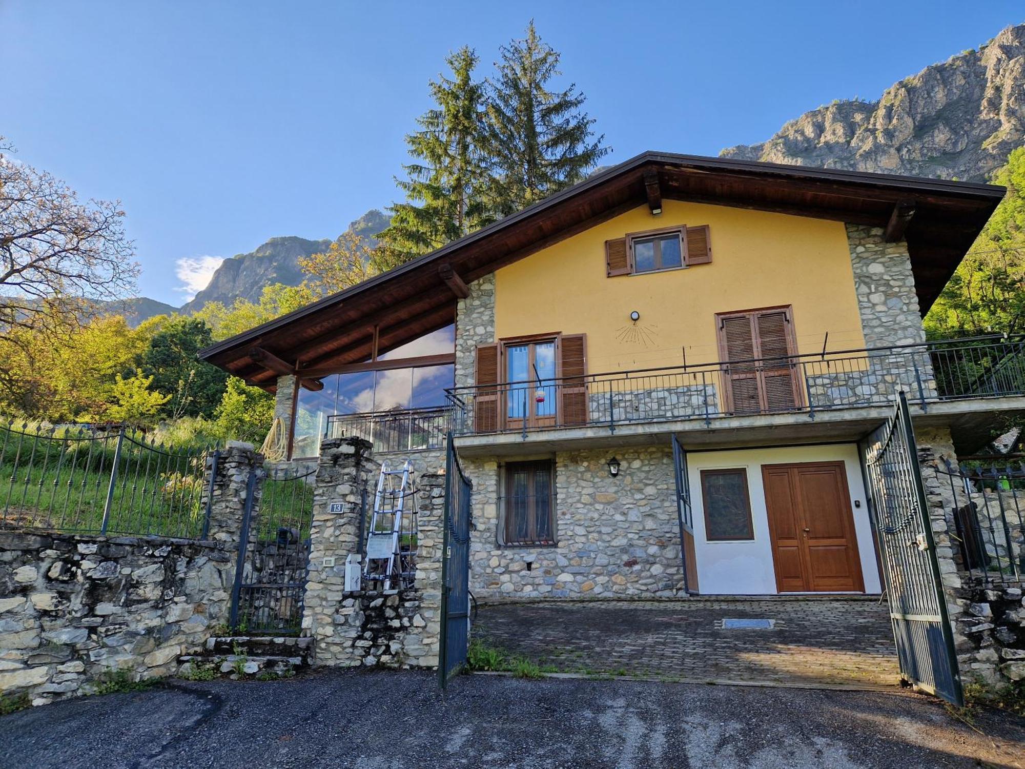 Casa Di Montagna Appartement Aisone Buitenkant foto